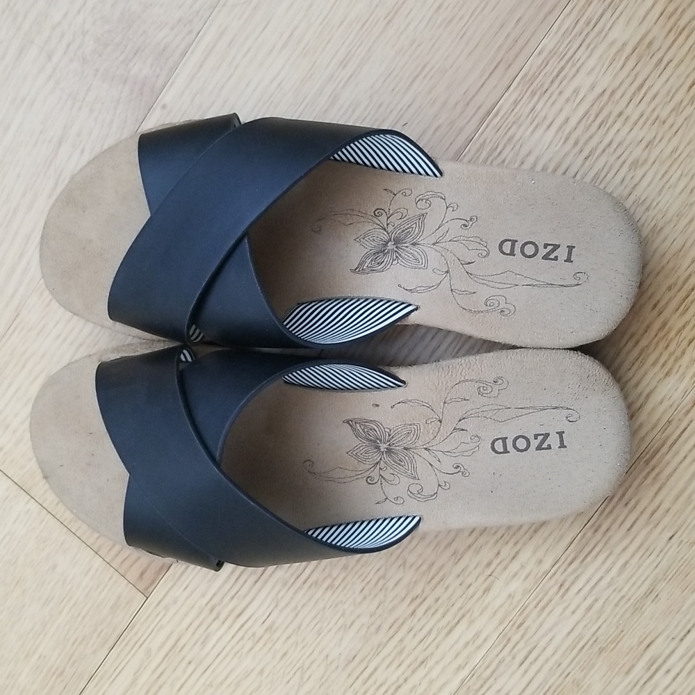 💋 3/$10 Izod Black Strappy Sandals